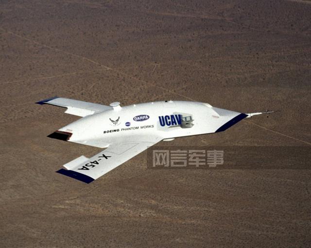 美军绝密隐身验证机曝光 酷似外星UFO战机