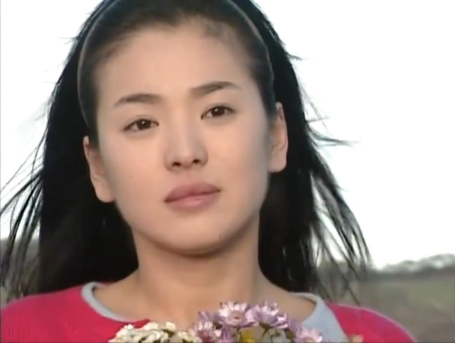 《蓝色生死恋》尹俊熙,和《致青春》林静,是同一类“情圣”