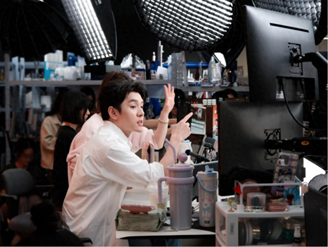 重回C位，李佳琦何以持续发力？