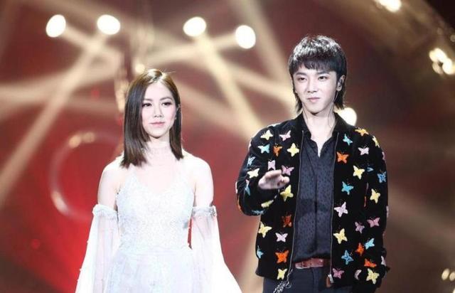 张碧晨女儿首次露面!才懂华晨宇张碧晨不结婚,是他们明智的选择