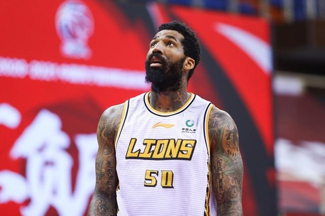 约基奇8年前坐稳首发后队友今何在？6人来过CBA 高圆圆正练习柔术