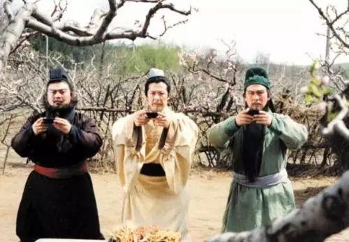 87版《红楼梦》导演“犯了个大错误”，近几年他才发现……