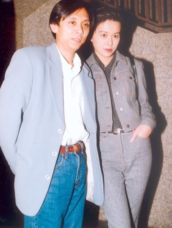 知名导演60岁得女，小30岁娇妻身材惹火，“父女恋”疑奉子成婚