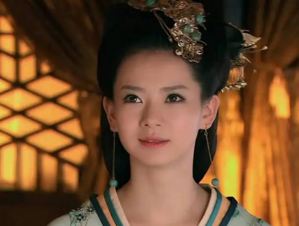 《知否》中害死荣飞燕的嘉成县主，到底是什么地位？