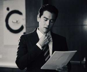 彭于晏小时候照片(彭于晏：小时候太胖被嘲笑，刚出道背几千万债务，出道18年0黑料)