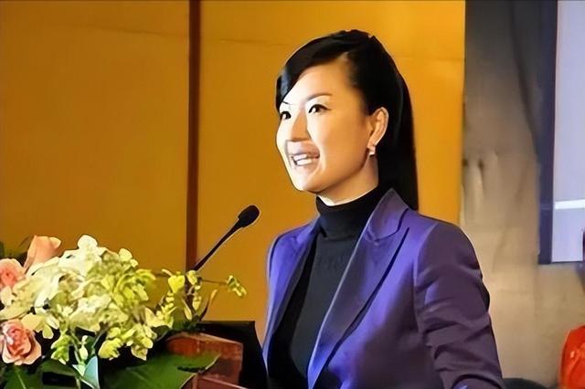 东方卫视一姐陈蓉：因“寿宴门”身败名裂，今低调嫁海归结婚生子