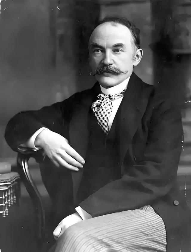 诗人、小说家托马斯·哈代,以诗歌为刃,解剖工业时代的灵魂裂变