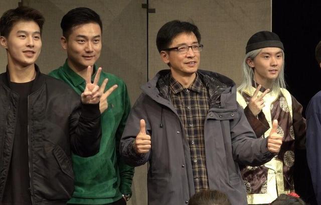 从时团少年到中戏学生：演《原野》《日出》的马嘉祺与宋亚轩