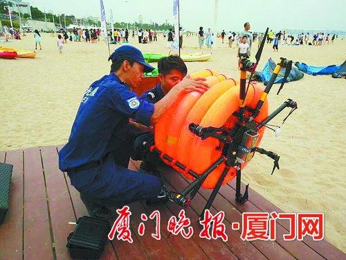 厦门人造沙滩好玩 市民游客戏水应注意安全