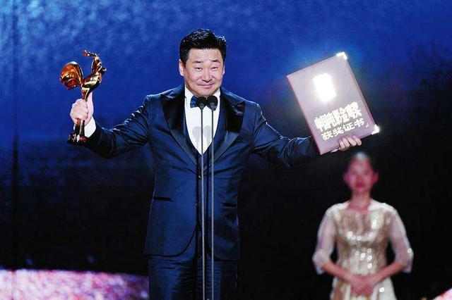 历届金鸡奖影帝名单，33位都是实力派演员，但好多大家并不熟悉