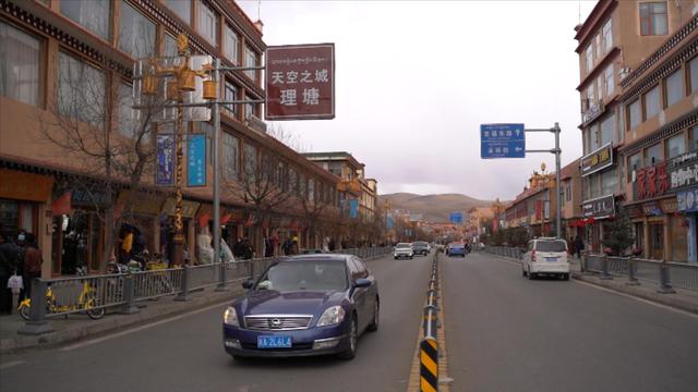 被看见的丁真和等待被看见的理塘