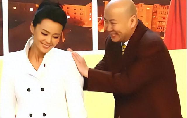 梁爱琪:成名背后有艰辛,46岁婚姻成谜