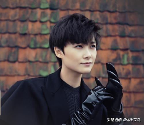 出道即巅峰的李宇春霸气外露，一句“信春哥，得永生”更火遍全国