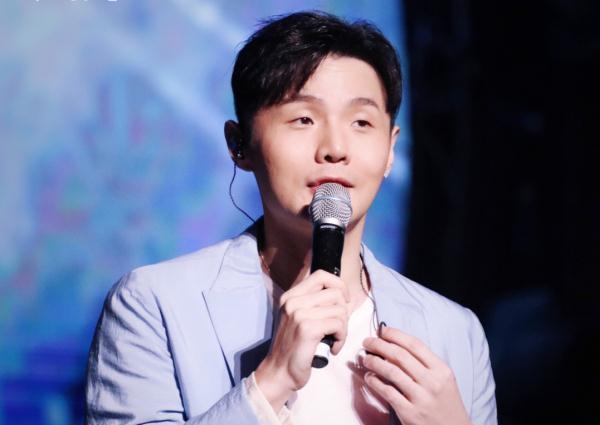 杨丞琳不愿再被叫“可爱教主”,媒体决定统一改名:李夫人