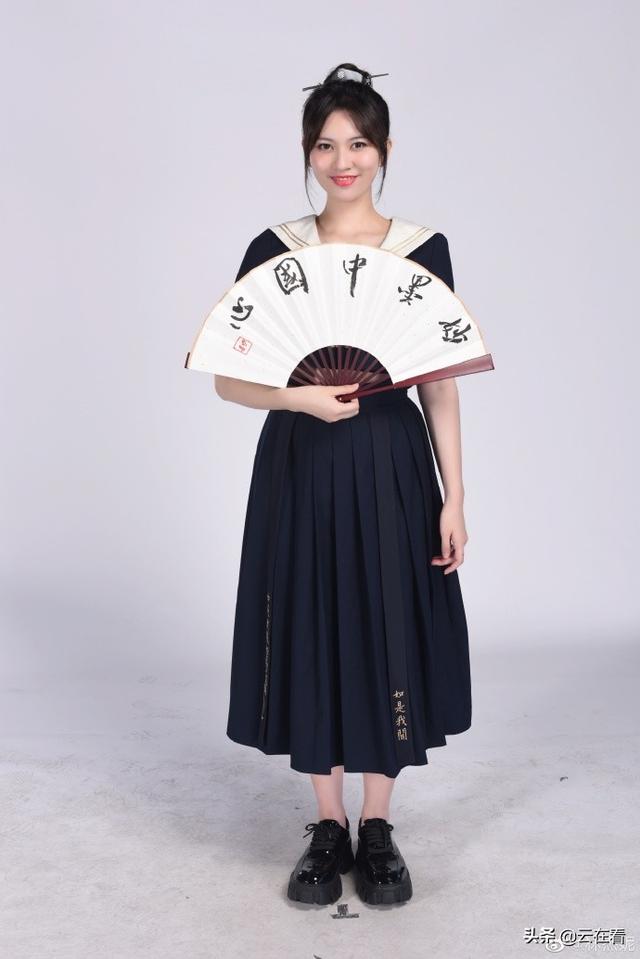 上海戏剧学院美女主持人林杰妮迷人美照欣赏，真好看