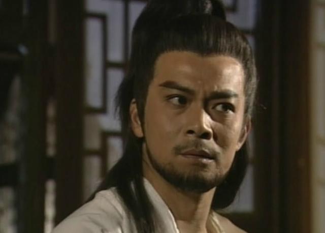 97版和03版乔峰放在一起，音乐一响，吹风机一动，差距就出来了