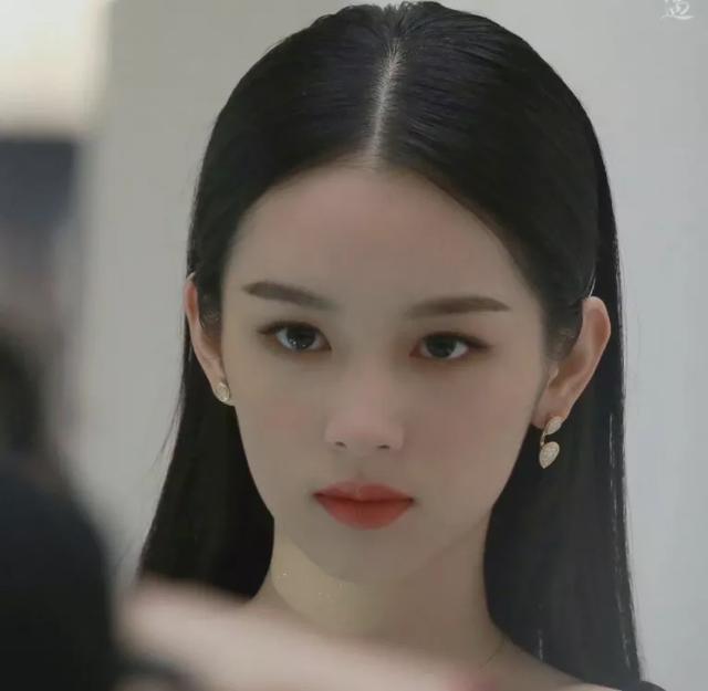 媒体红黑榜又来了！毛不易金靖反差大让人幻灭？这些明星也被拉黑