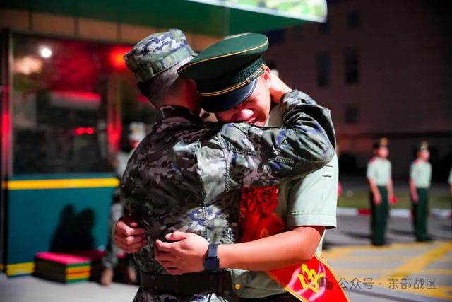 最后一道军令：送战友！