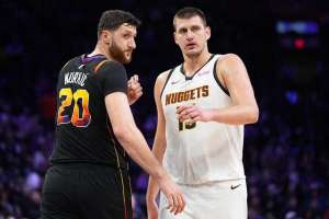 阿隆佐(约基奇8年前坐稳首发后队友今何在？6人来过CBA 高圆圆正练习柔术)