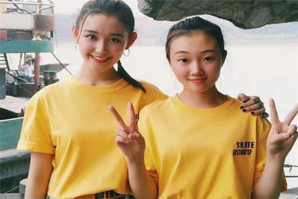 原以为蒋依依替身够漂亮了，当看到赵丽颖替身后，这也太像了