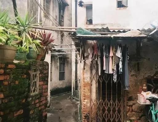 广州“钉子户”梁蓉：30 平索 要1500 万，苦守结局唏嘘