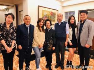 爱情顾问(韩国瑜邀琼瑶任爱情顾问还要拍电影 你会去看吗？)