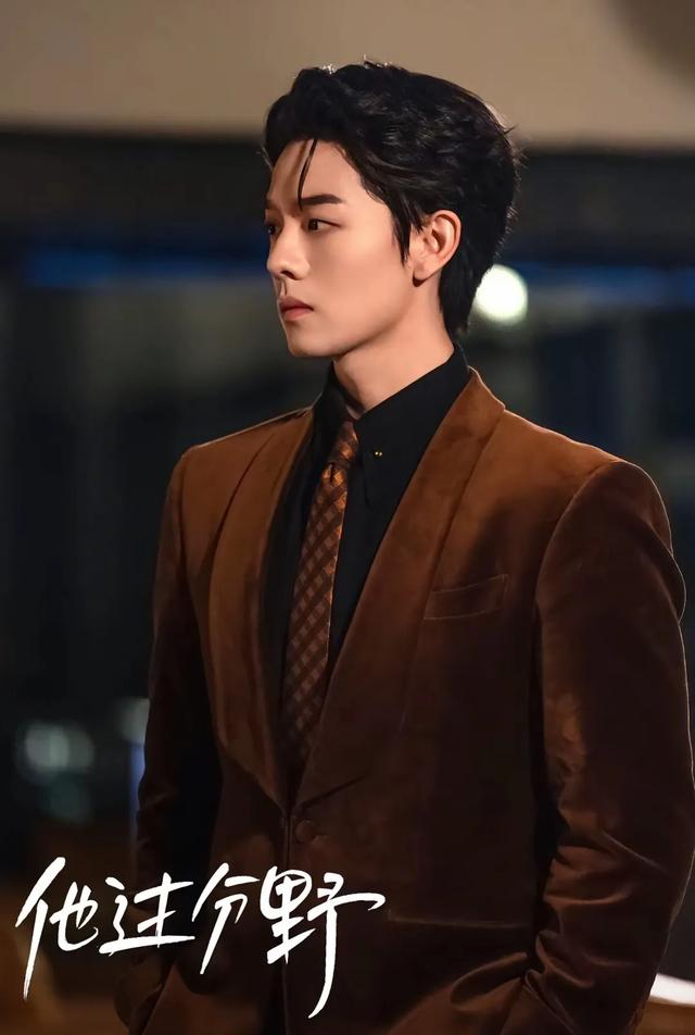 不搭韩雨彤，曾辉照样霸榜，最奶霸总、单眼皮男神，新剧。已上线