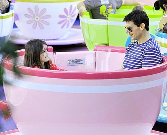 阿汤哥的女儿：18岁身高超过1.7米，长得越来越像母亲很漂亮