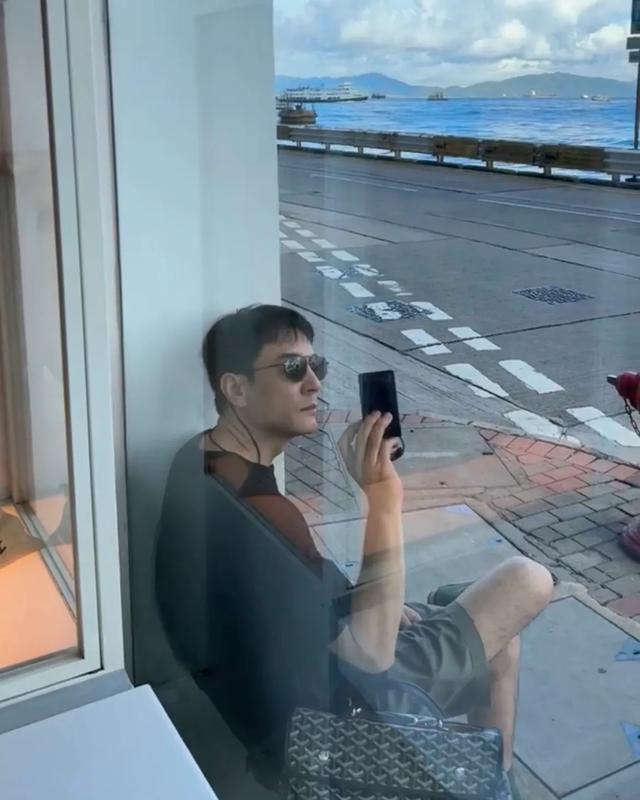 隋雨蒙李光洁享受浪漫二人世界,结婚5周年恩爱甜蜜,俩儿子好帅