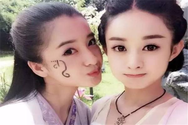 原以为蒋依依替身够漂亮了，当看到赵丽颖替身后，这也太像了