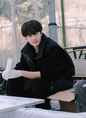 卓沅(《种地吧》里的卓沅：成长在田园间的希望之光)