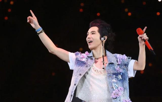 歌手华晨宇维权成功！“黑粉”手写致歉声明