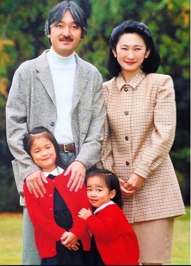 文仁亲王：身高175野心勃勃，41岁生子成皇嗣，喊话哥哥早点退位