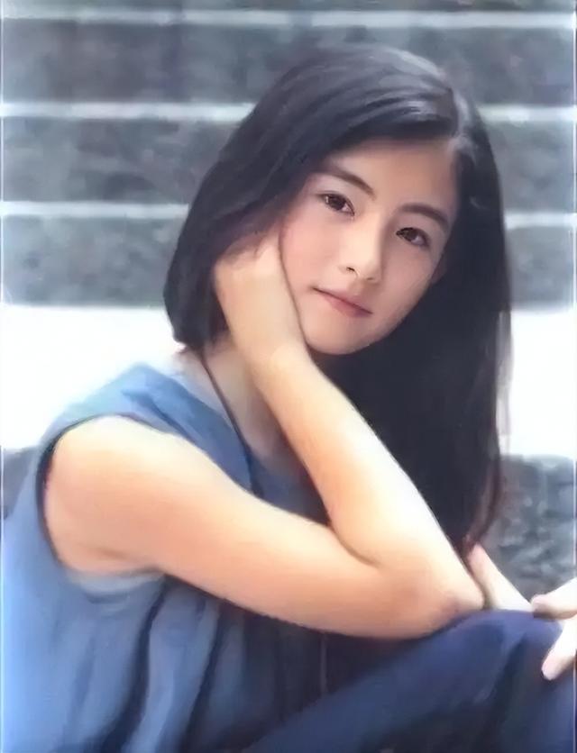 艳照门都毁不掉的张柏芝，现在涅槃重生，王菲终究还是败下风来