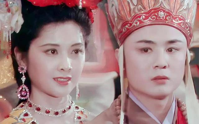 她是中国第一美女,结2次婚都没孩子,如今72岁仍美得让人羡慕!