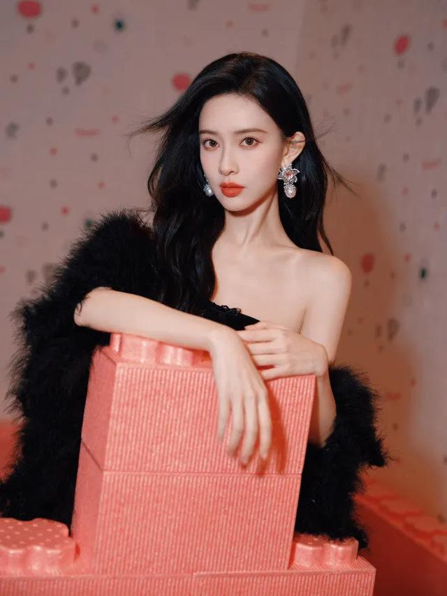 孟子义：《你好星期六》舞台上的暗夜精灵