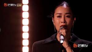 姐姐歌词(《乘风破浪》个人舞台唱赵英俊的《守候》，那英音乐品位是真高)
