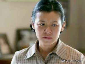 美女素颜(十位最美素颜女星，法令纹、雀斑、皱纹一览无遗，却美得令人心动)