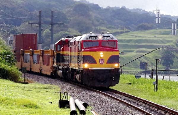 “中国在巴拿马留下的是汗水和鲜血，而不是士兵”