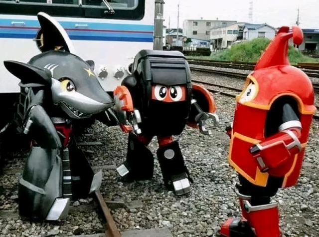 十多年过去了，才知老爸陪我看《铁甲小宝》的原因，铁皮误人啊