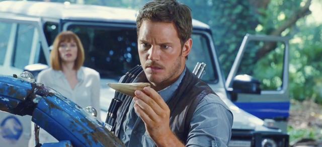 侏罗纪系列恐龙档案解析，暴虐霸王龙与暴虐迅猛龙有什么不同