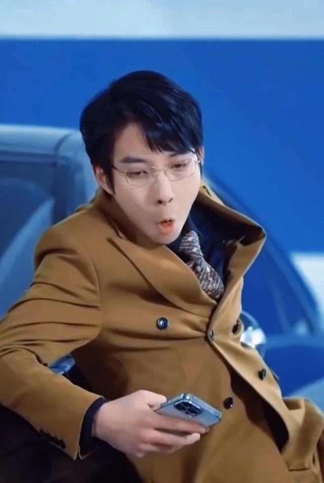 阳光帅气的短剧演员白羽