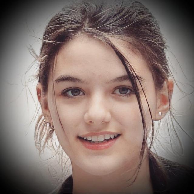 阿汤哥的女儿：18岁身高超过1.7米，长得越来越像母亲很漂亮