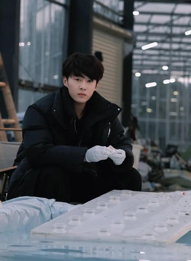 《种地吧》里的卓沅：成长在田园间的希望之光