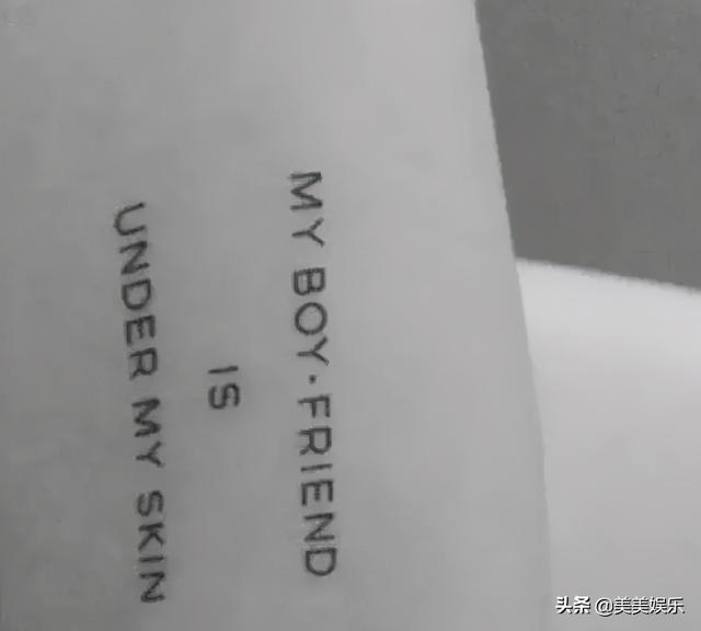 又一超模恋情曝光,和男模车内热吻,男方前女友个个是女神