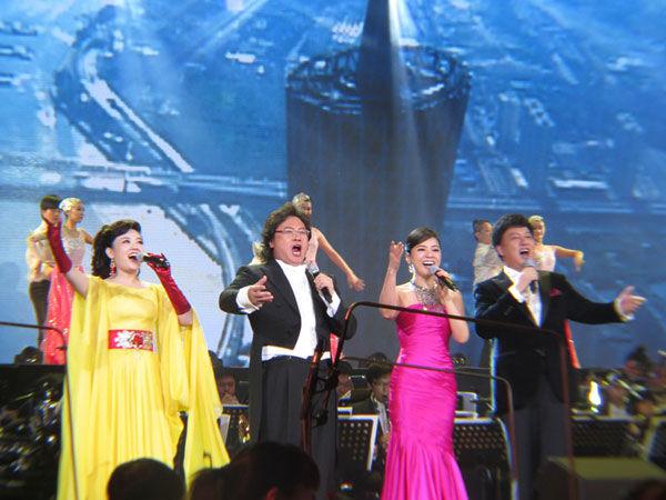 民歌天后陈思思：嫁给青歌赛冠军师鹏生一女，今49岁气质依旧动人