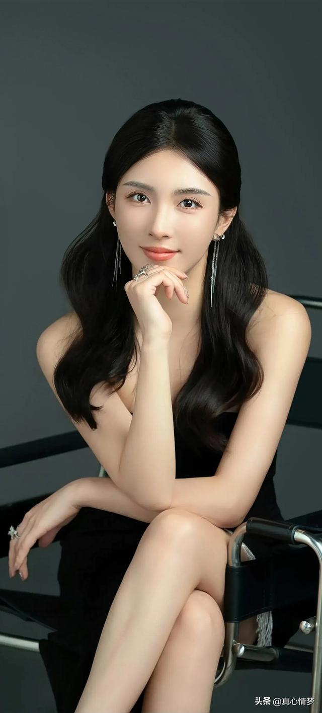 超清女神壁纸（99）李若希