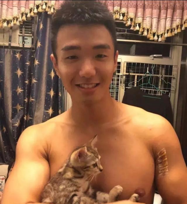 奶凶小狼狗和教练“基情”满满， 真是个单纯大男孩！