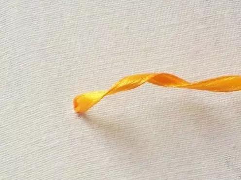 美不胜收的丝带绣,会不会针法都可学会,快收藏!附7款花叶针法