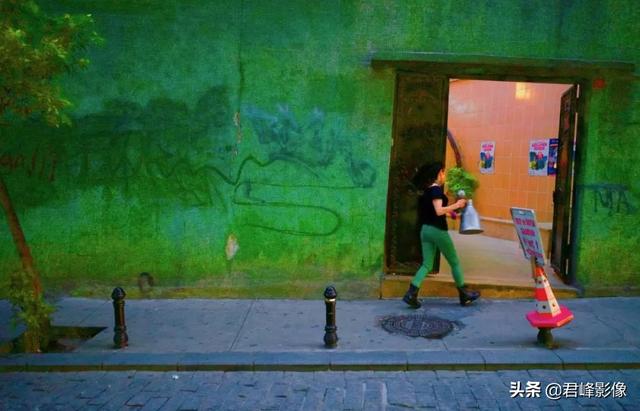 周杰伦新歌MV，除了音乐，让摄影师们沉醉的还有绚烂色彩